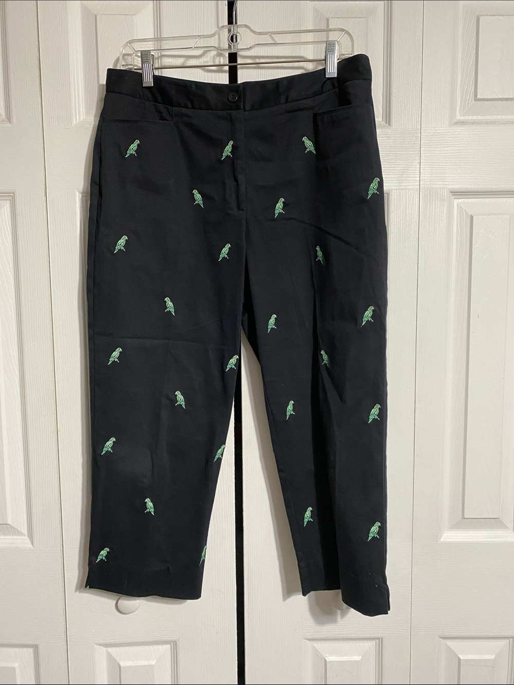 EP PRO navy blue embroidered parrot golf capri pants size 10